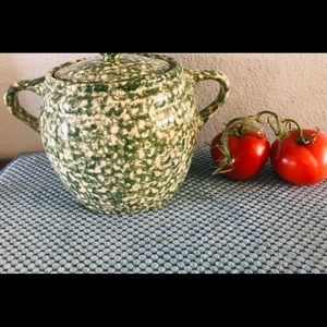 🔥REDUCED.TODAY!!COOKIE JAR/ BEAN POT/ CHILI POT